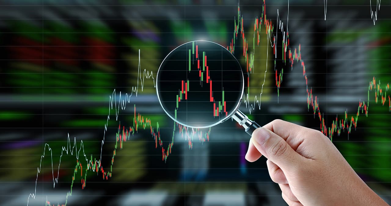 Dos fondos indexados al S&P500: mismo índice, distinto resultado
